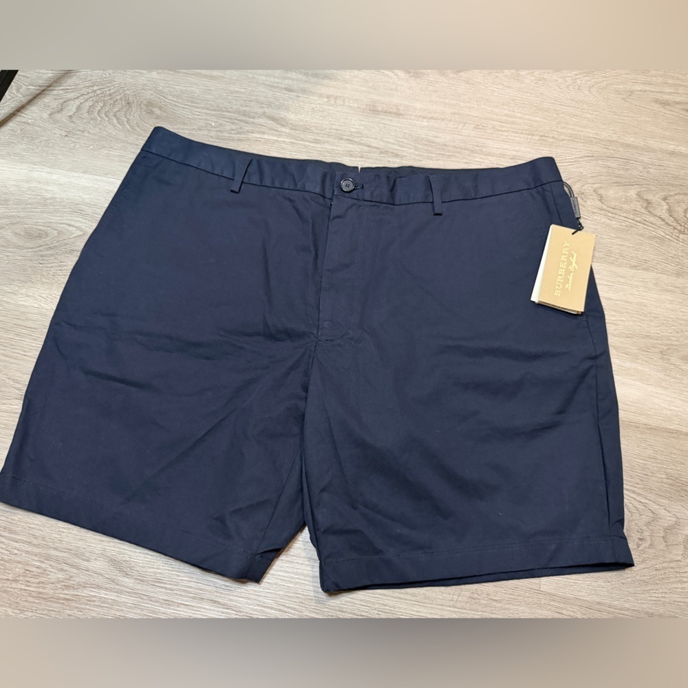 NWT BURBERRY Navy Blue Men’s shorts Size US 48